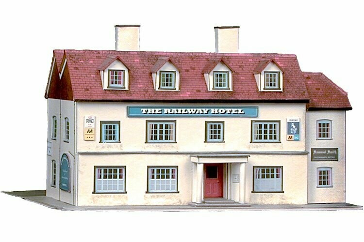 B33 Railway Hotel