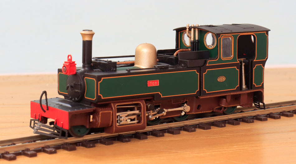 99501 Heljan 009 Lynton & Barnstaple 2-6-2T No 759 "Yeo" L&B Dark Green