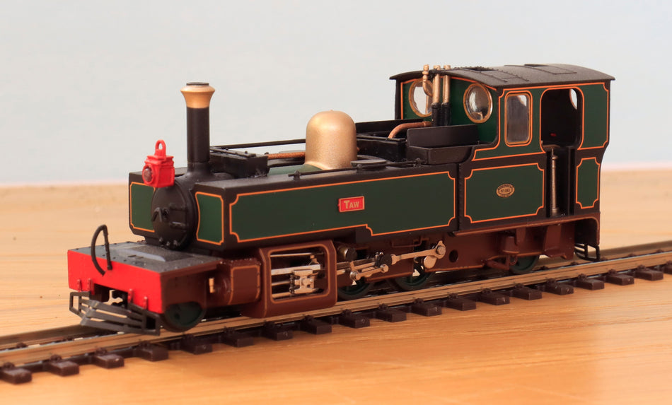 99561 Heljan OO9 Lynton and Barnstable 2-6-2T 1363 ‚ÄúTaw‚Äù L & B Livery