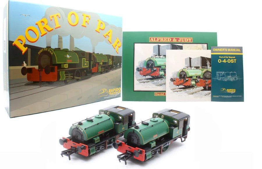 Rapido Trains UK 968001 Port of Par Bagnall’s in Special Presentation Box Twin Pack - Lined Dark Green Steam Locomotive