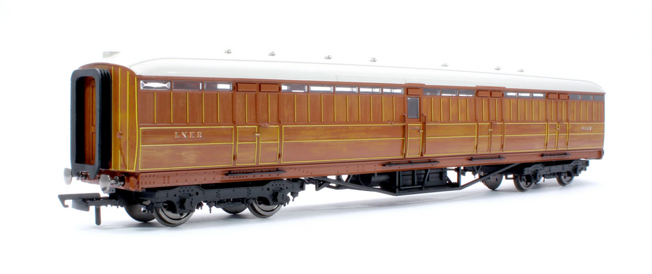 R40456 WSL Hornby LNER Gresley Passenger Brake Teak Coach
