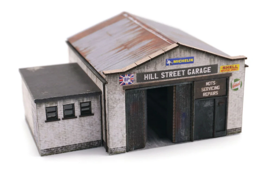 KX112 Backstreet Garage Model Kit