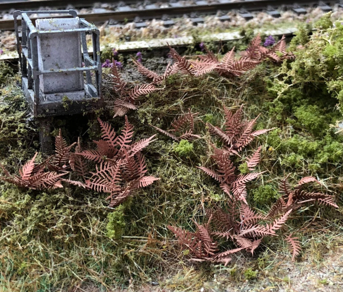 LX432AUTUMN Autumn Bracken / Fern Plants Model Kit