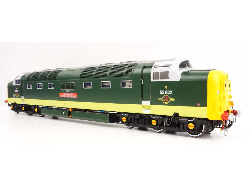 Heljan 5524 - BR Class 55 Deltic 55002 'Kings Own Yorkshire Light Infantry' (KOYLI) 2 Tone Green