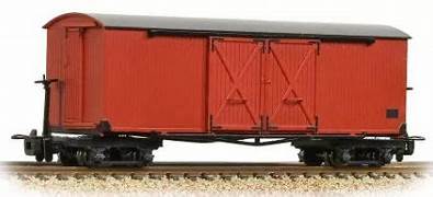393-027 009 Bogie Covered Wagon in Red.