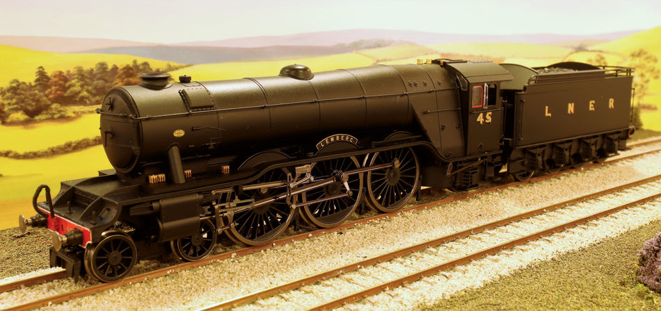 R30087 Hornby Class A3 4-6-2 45 "Lemberg" in LNER wartime black